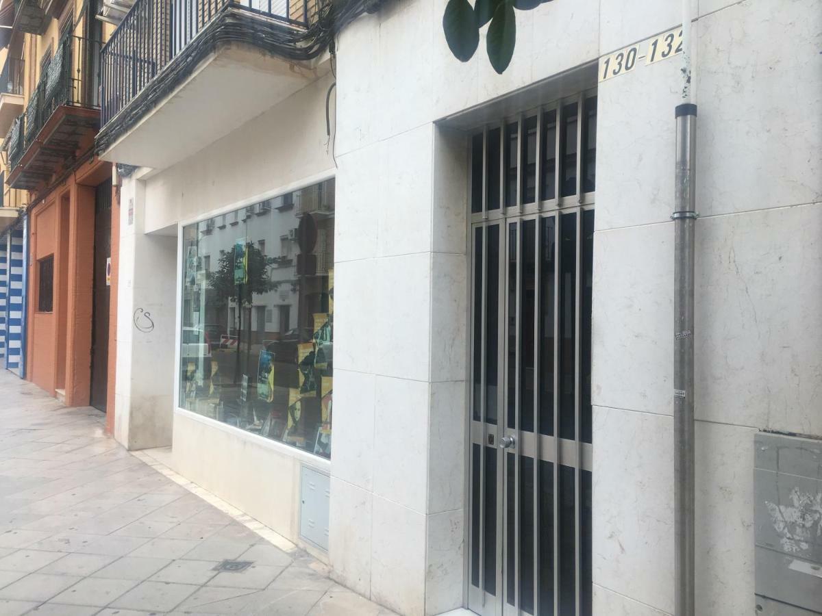 Sevilla-Triana Buitenkant foto